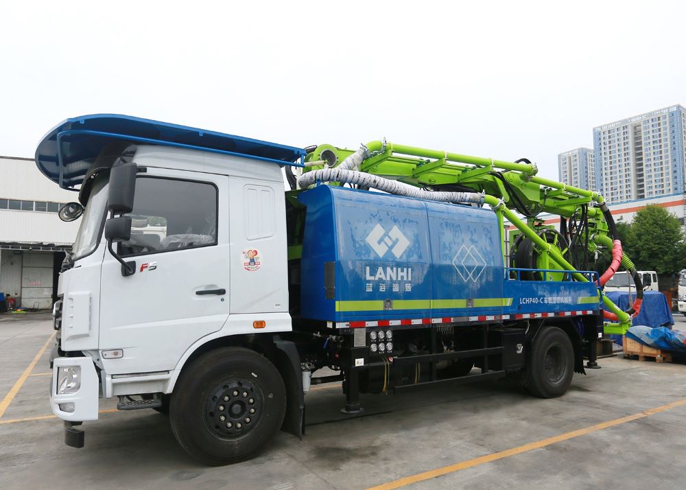 混凝土濕噴臺車在各類工程施工中的應(yīng)用與優(yōu)勢(圖1) 混凝土濕噴臺車在各類工程施工中的應(yīng)用與優(yōu)勢(圖1)