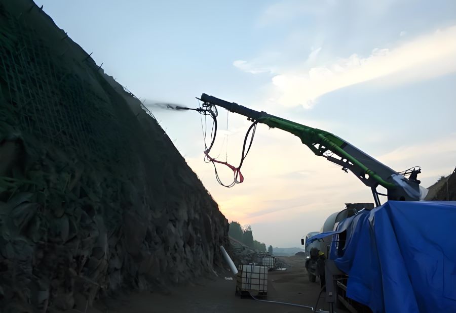 濕噴技術與傳統(tǒng)的干噴工藝相比，有顯著的優(yōu)越性(圖1)