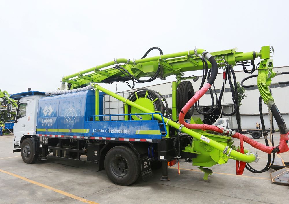 隧道濕噴機(jī)械手噴射混凝土施工操作要點(diǎn)及安全指南(圖1) 隧道濕噴機(jī)械手噴射混凝土施工操作要點(diǎn)及安全指南(圖1)