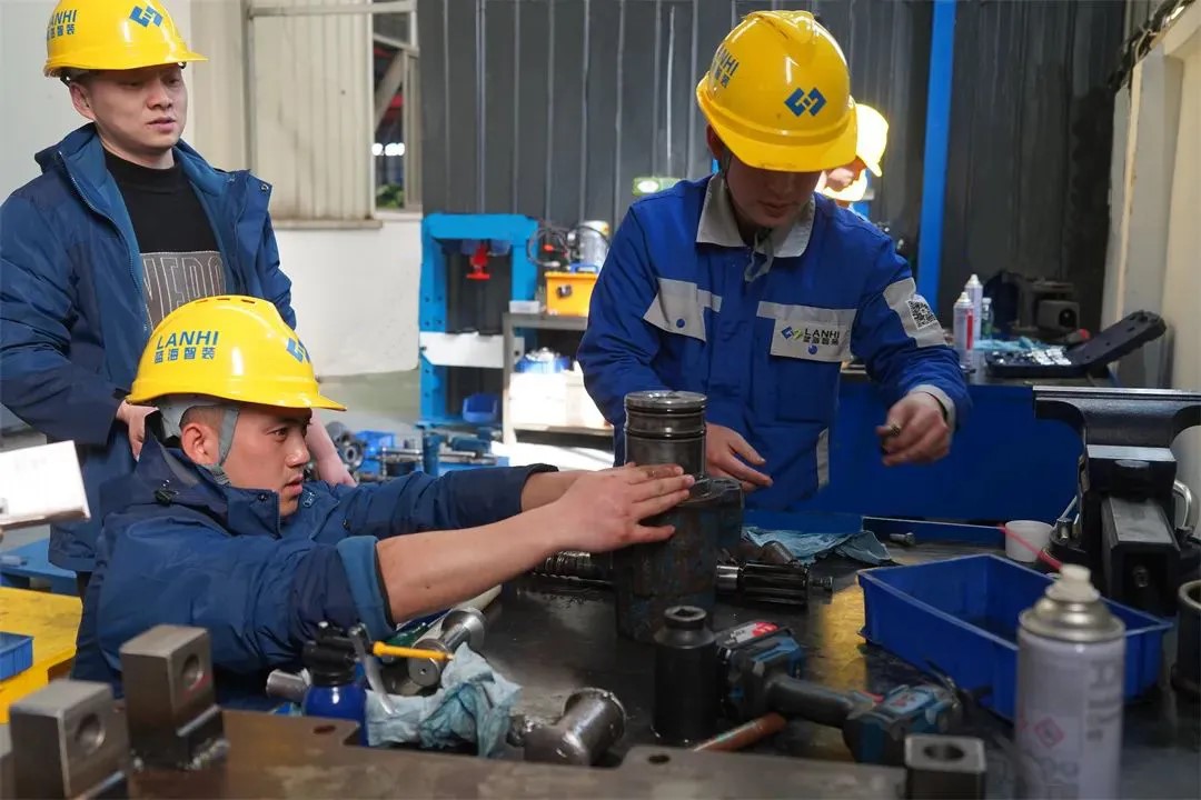 2025售后工程師鑿巖培訓(xùn)圓滿結(jié)束！(圖3)