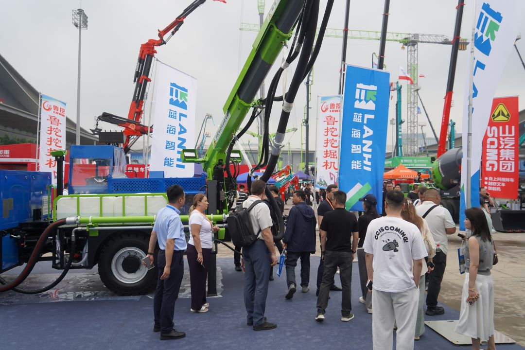 2025長沙國際工程機械展，藍海智能的四大智能產(chǎn)品引爆展區(qū)(圖5)