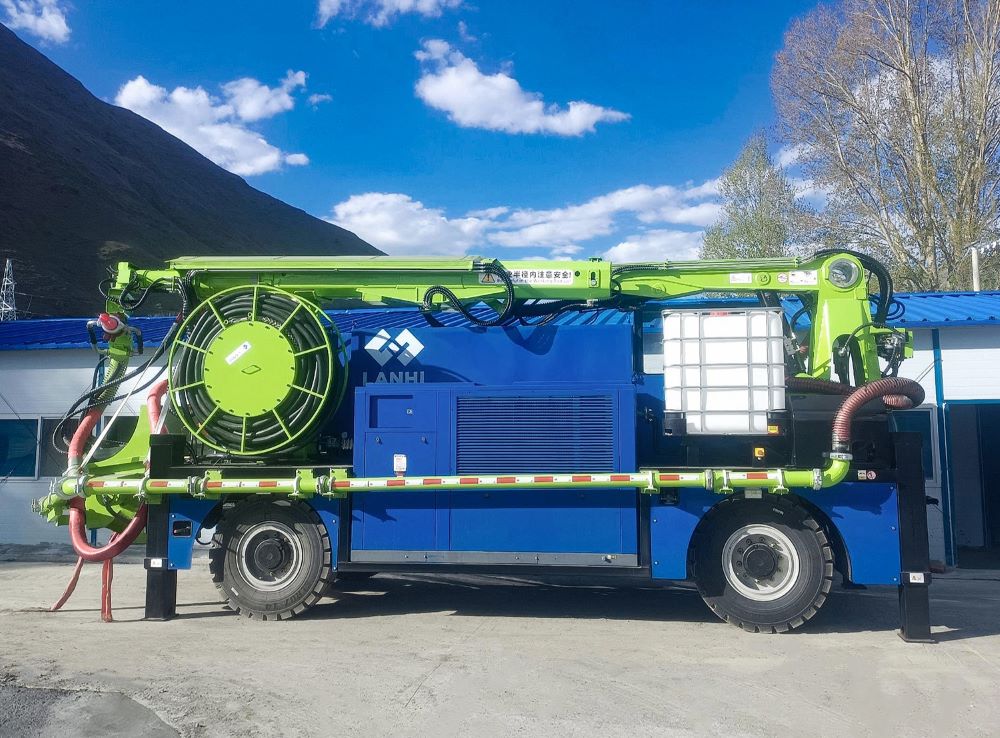 混凝土濕噴臺(tái)車的優(yōu)勢及應(yīng)用(圖1)